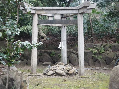 三太柱|日本唯一の三柱鳥居 ＠京都・太秦天神川「木嶋坐天。